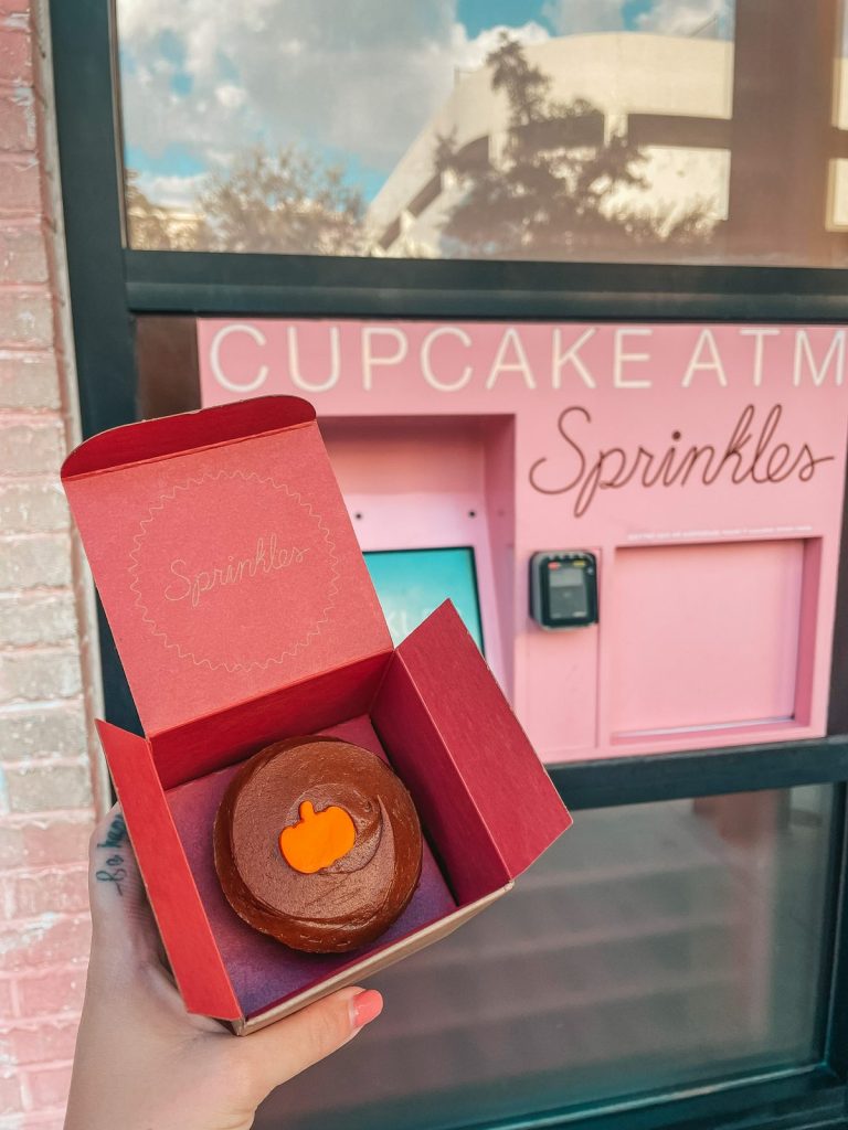 Sprinkles Cupcake ATM in Hyde Park