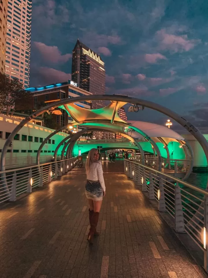 riverwalk at night